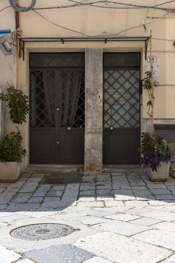 Апартаменти La Casa Del Cacciatore - Alloggio Con Terrazzo Палермо Екстер'єр фото